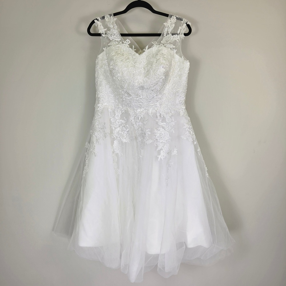High End Customization White Lace Tulle Short Wedding Dress Sheer Back Pearl